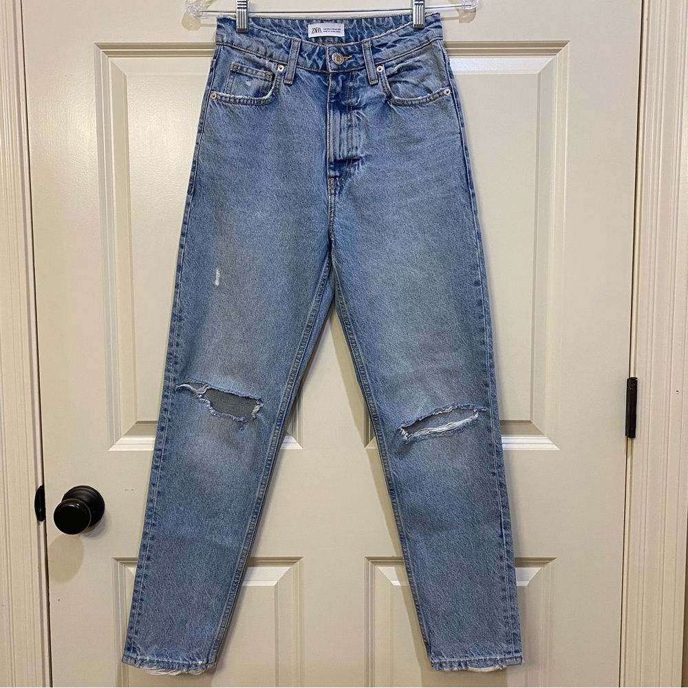 Zara Ripped Mom Jeans Light Wash High Waist Distressed Straight Leg Denim Size 2 - Picture 4 of 13